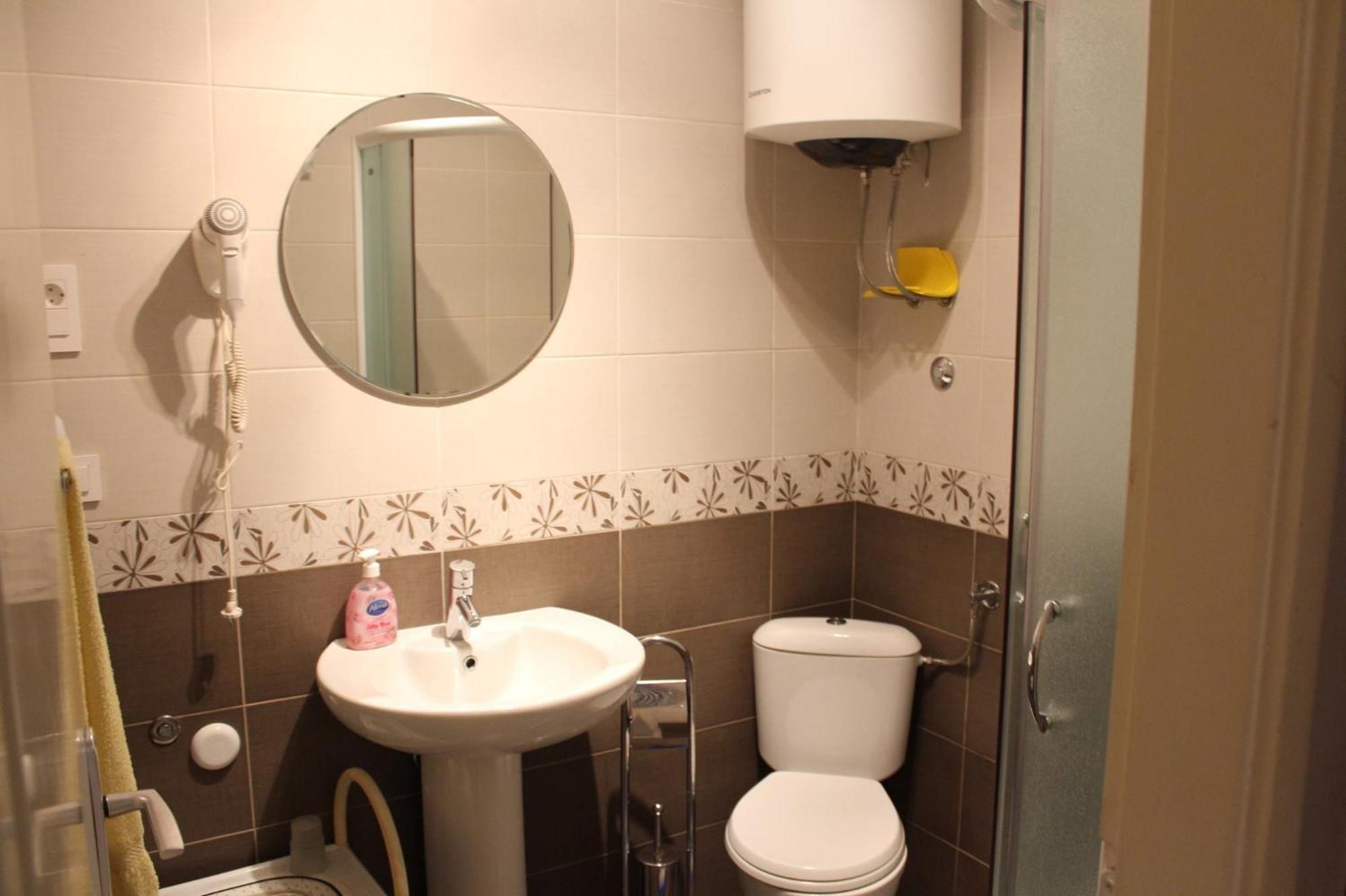 Apartmani I Sobe Goca Херцег Нови Екстериор снимка