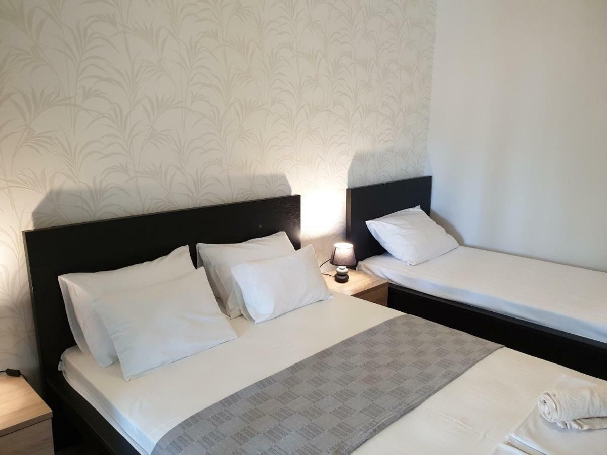 Apartmani I Sobe Goca Херцег Нови Екстериор снимка